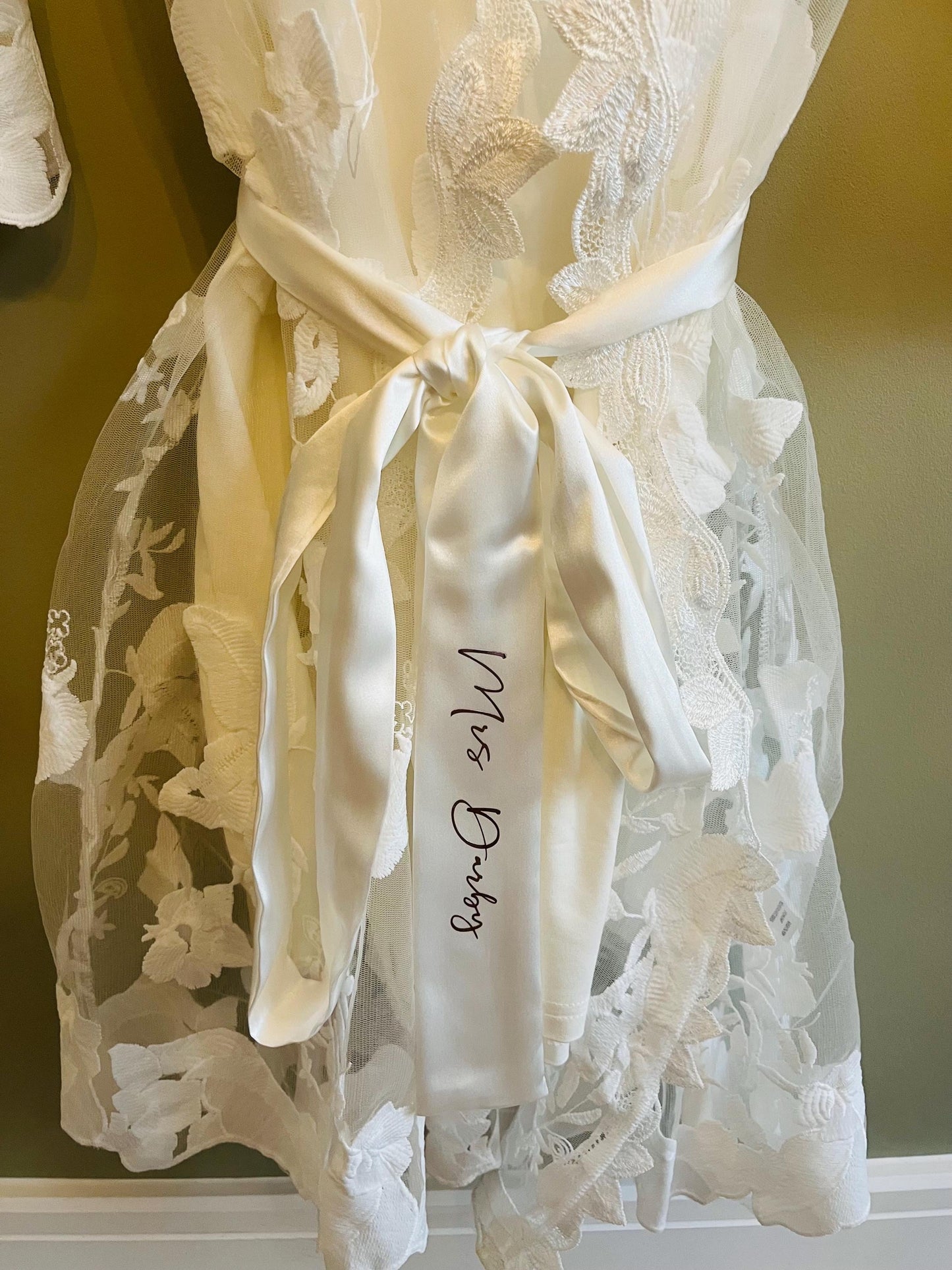Personalised Lace Style Bride Robe - Bride dressing Gown - Lux Bride dressing gown - Bridesmaid Robes - Bridesmaid Pjs