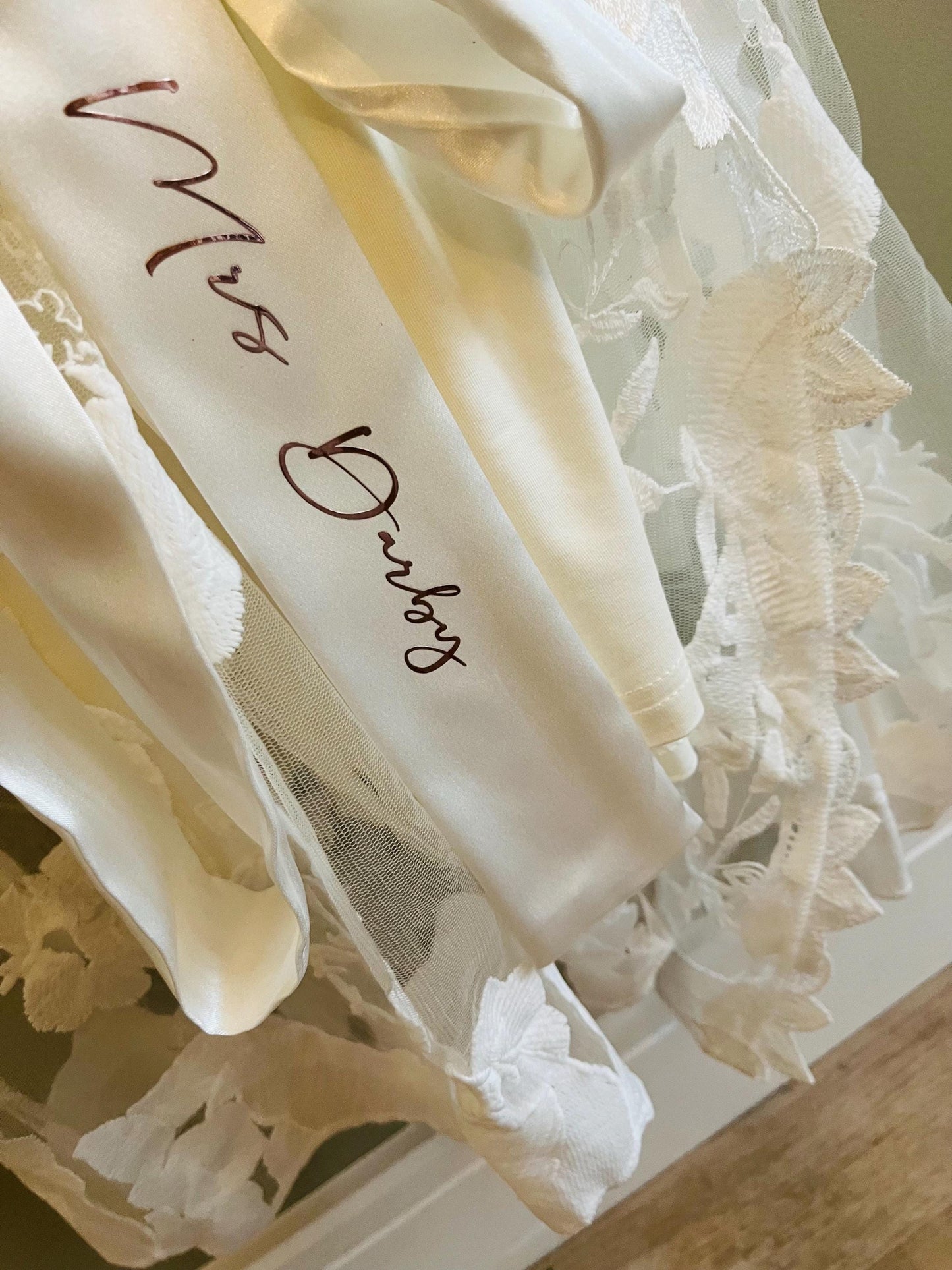 Personalised Lace Style Bride Robe - Bride dressing Gown - Lux Bride dressing gown - Bridesmaid Robes - Bridesmaid Pjs