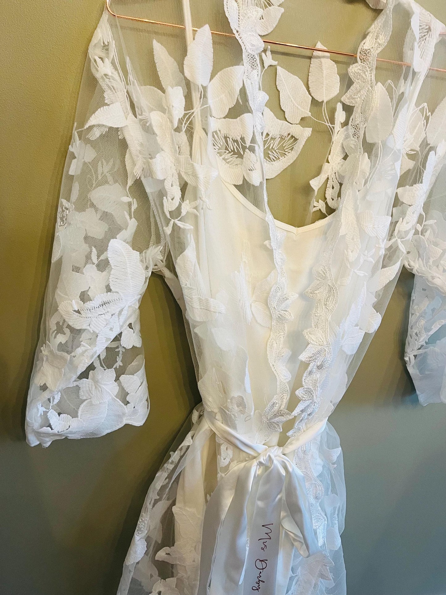 Personalised Lace Style Bride Robe - Bride dressing Gown - Lux Bride dressing gown - Bridesmaid Robes - Bridesmaid Pjs