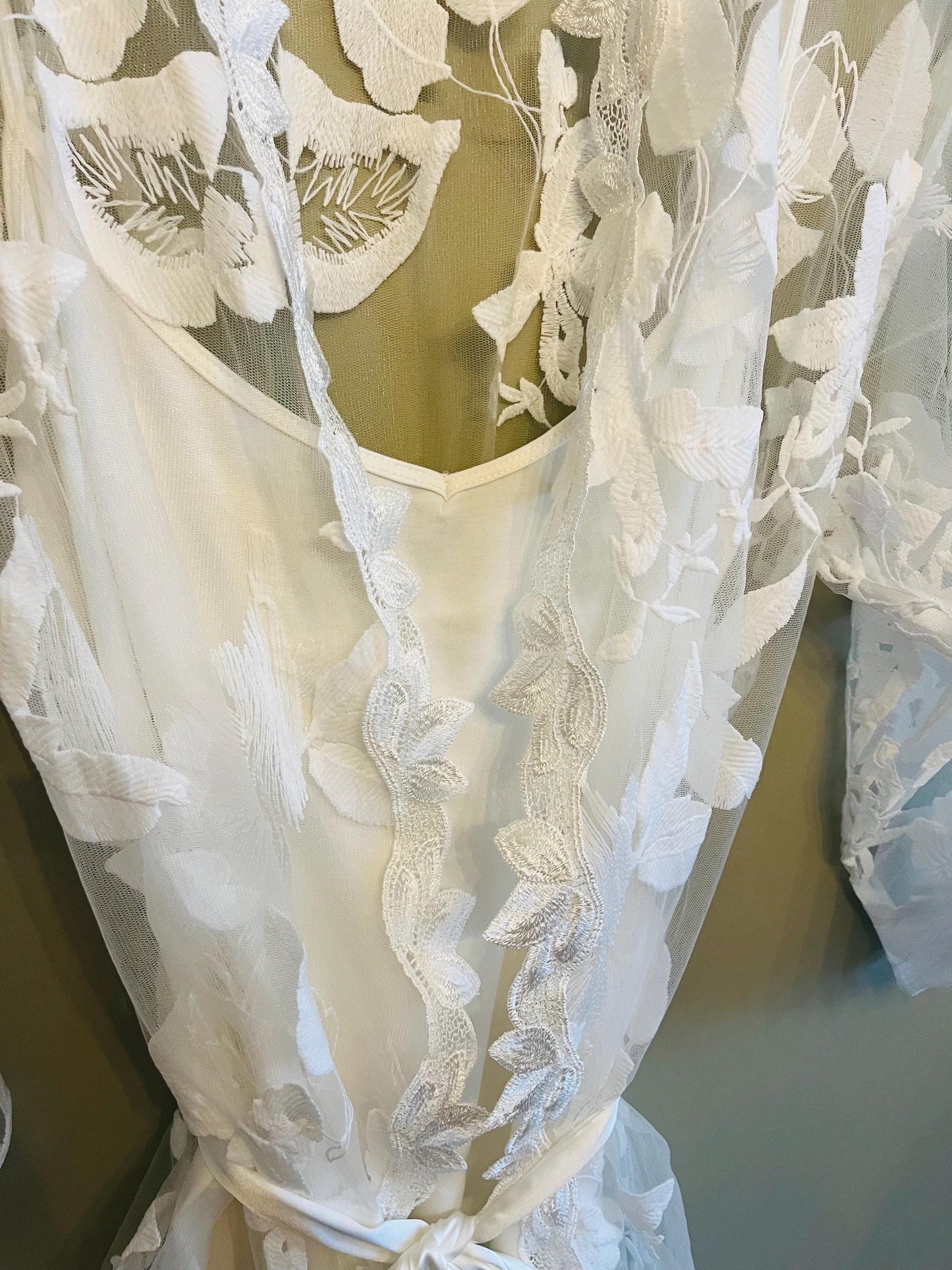 Personalised Lace Style Bride Robe - Bride dressing Gown - Lux Bride dressing gown - Bridesmaid Robes - Bridesmaid Pjs