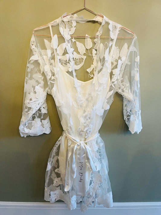 White Full Lace Bride Robe - Bride Robe - Bridal Lace Robe - Luxury Bridal Robe - Bride Wedding Robe - PERSONALISED bride Robe - Bride Gown