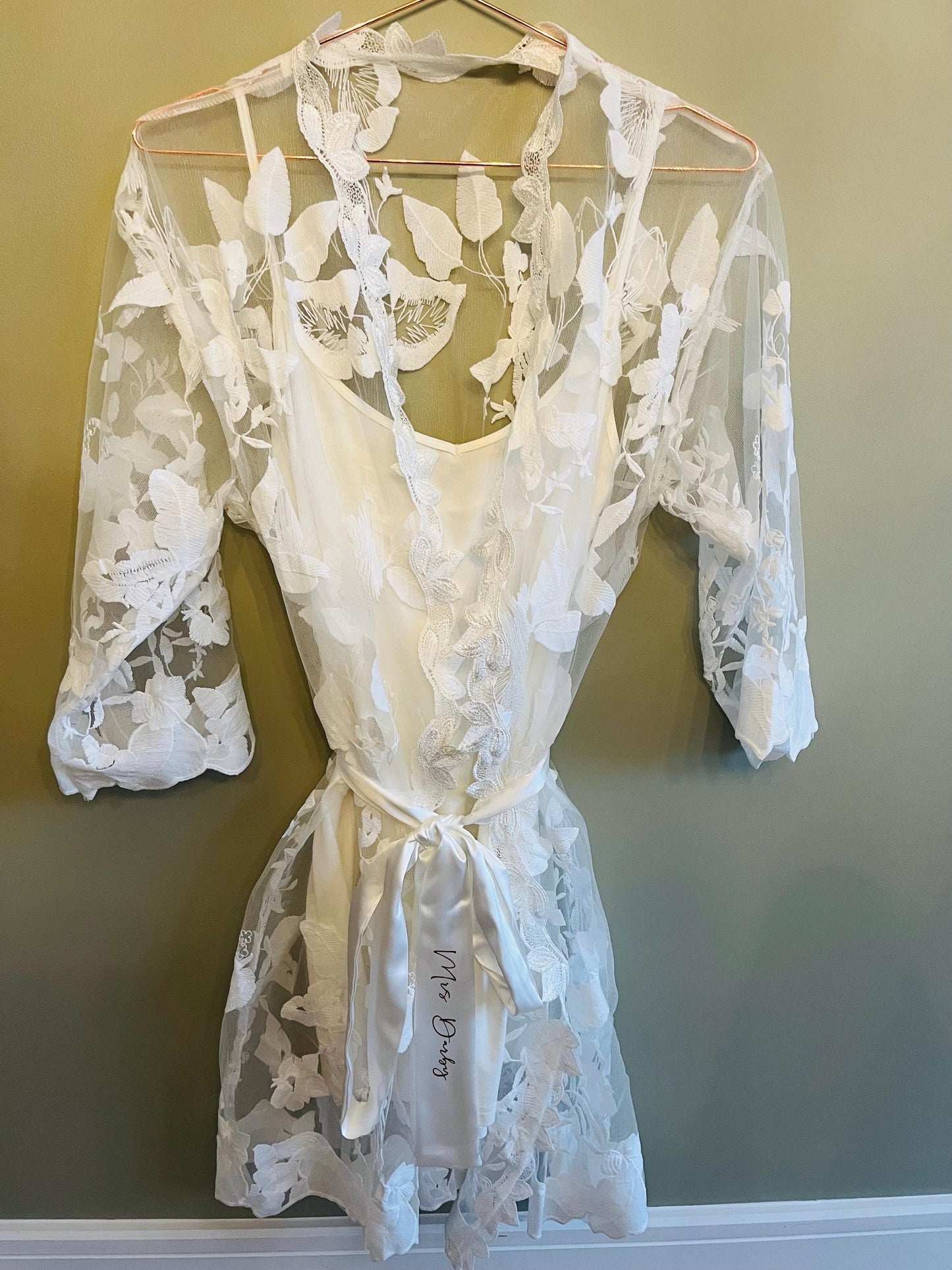 White Full Lace Bride Robe - Bride Robe - Bridal Lace Robe - Luxury Bridal Robe - Bride Wedding Robe - PERSONALISED bride Robe - Bride Gown